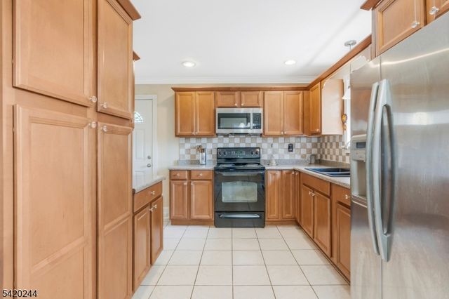 123 Thatchers Hill Rd, Raritan Twp., NJ 08822