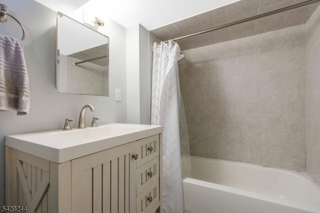 123 Thatchers Hill Rd, Raritan Twp., NJ 08822