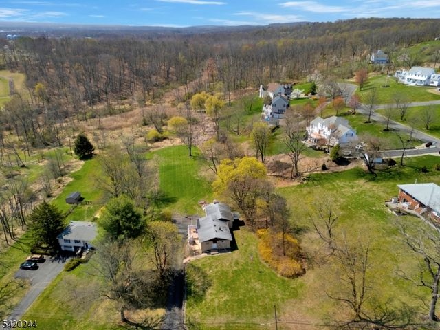 123 Thatchers Hill Rd, Raritan Twp., NJ 08822