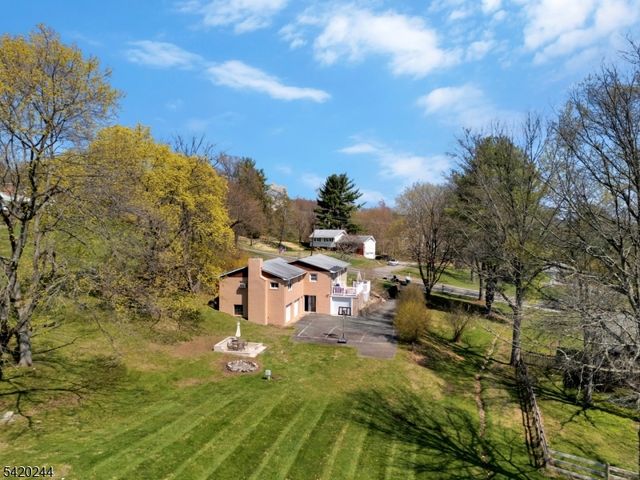 123 Thatchers Hill Rd, Raritan Twp., NJ 08822