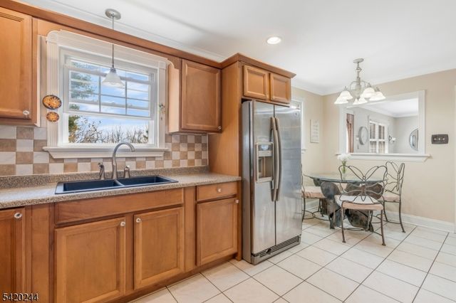 123 Thatchers Hill Rd, Raritan Twp., NJ 08822