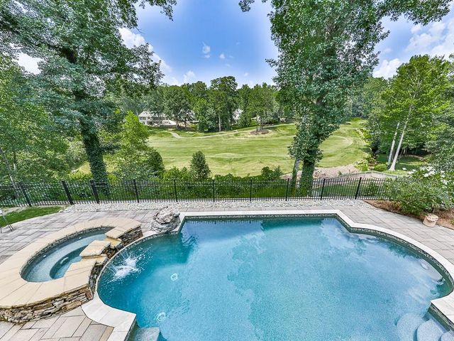 5624 Forkwood Drive NW, Acworth, GA 30101
