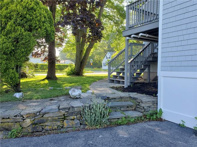 440 Forest Avenue 1, Middletown, RI 02842
