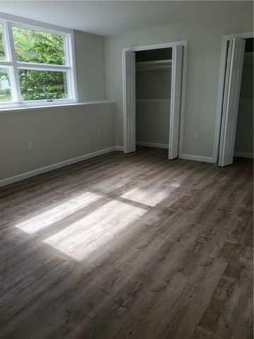 440 Forest Avenue 1, Middletown, RI 02842