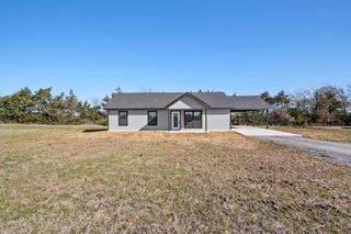 32 Private Road 33084, Sumner, TX 75486