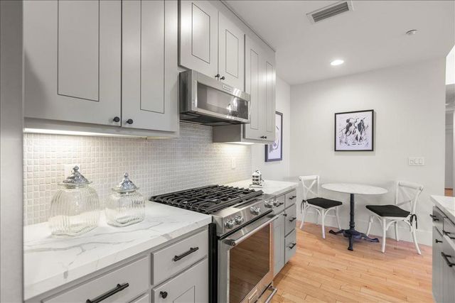 5100 El Camino Real 108, Los Altos, CA 94022