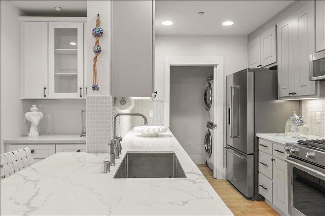 5100 El Camino Real 108, Los Altos, CA 94022