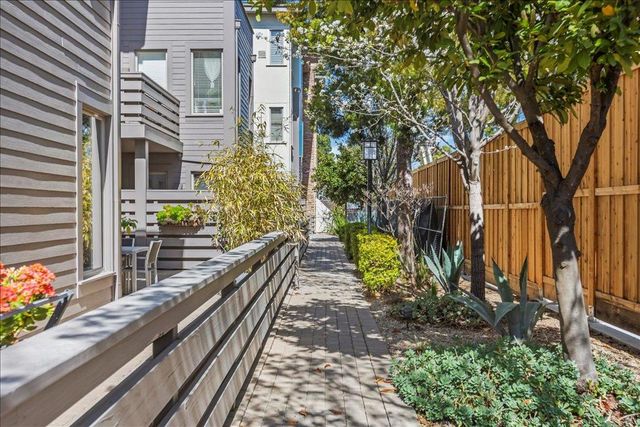 5100 El Camino Real 108, Los Altos, CA 94022