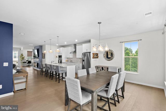 1012 GALENA TER NE, Leesburg, VA 20176