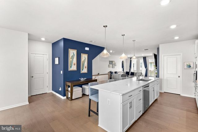 1012 GALENA TER NE, Leesburg, VA 20176