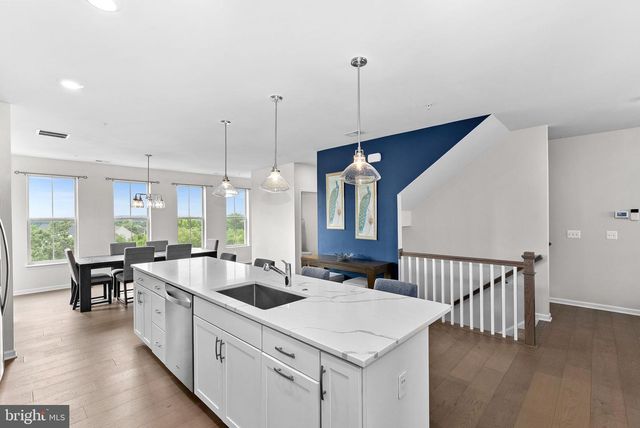 1012 GALENA TER NE, Leesburg, VA 20176