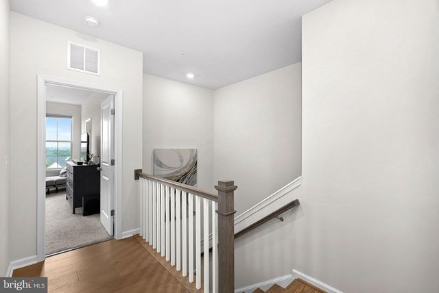 1012 GALENA TER NE, Leesburg, VA 20176