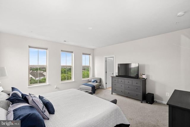 1012 GALENA TER NE, Leesburg, VA 20176
