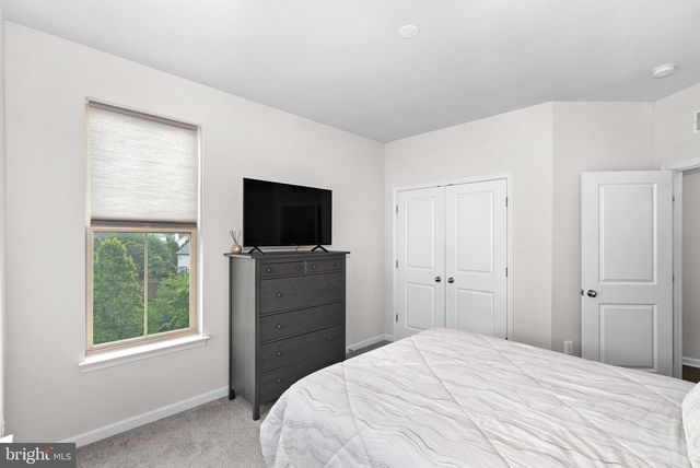 1012 GALENA TER NE, Leesburg, VA 20176