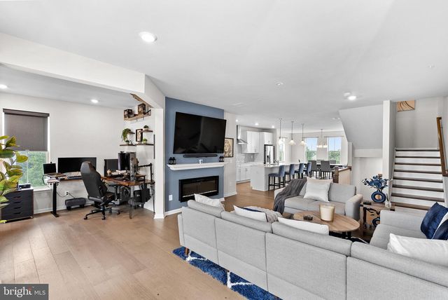 1012 GALENA TER NE, Leesburg, VA 20176