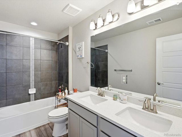 4512 Scenic Lane, Johnstown, CO 80534