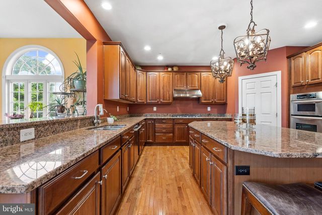 161 PARSONS LN, Newtown, PA 18940