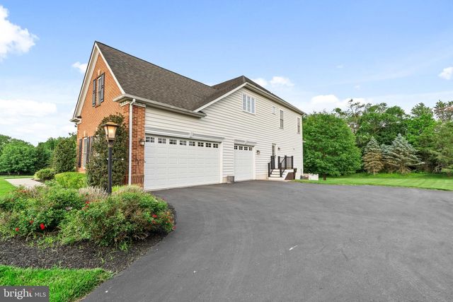 161 PARSONS LN, Newtown, PA 18940
