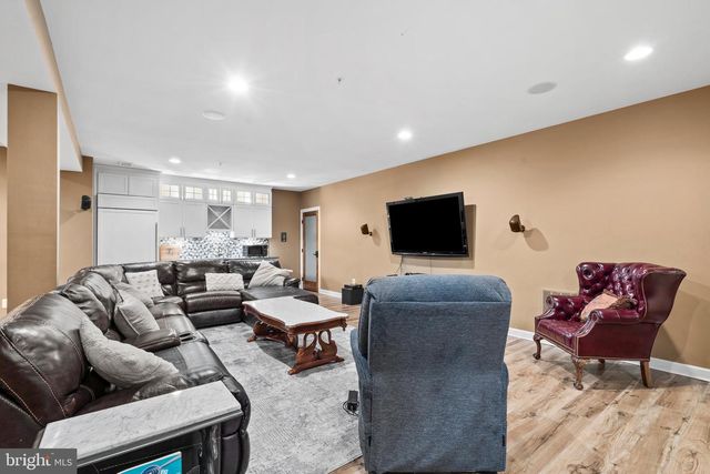 161 PARSONS LN, Newtown, PA 18940