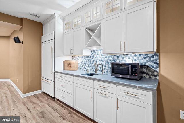 161 PARSONS LN, Newtown, PA 18940