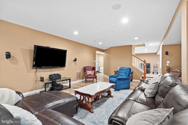 161 PARSONS LN, Newtown, PA 18940
