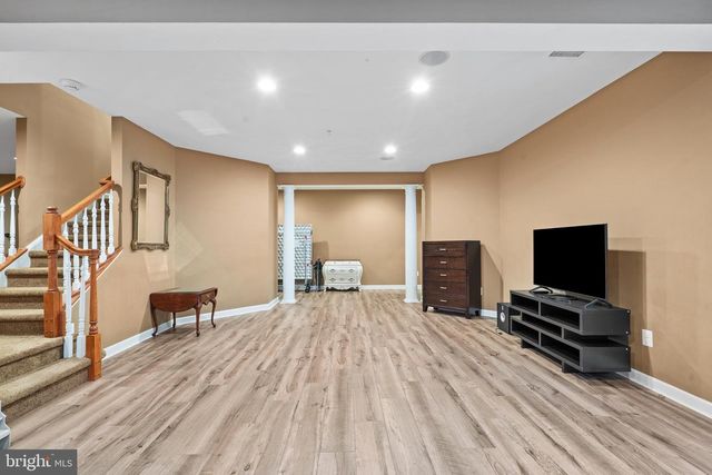 161 PARSONS LN, Newtown, PA 18940