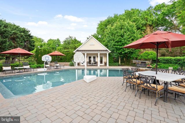 161 PARSONS LN, Newtown, PA 18940