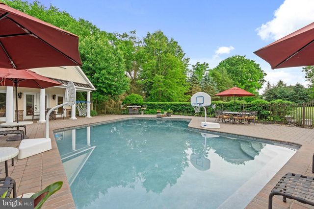161 PARSONS LN, Newtown, PA 18940