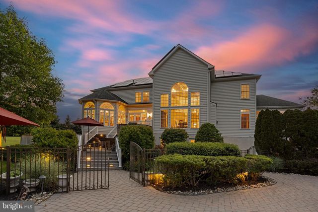 161 PARSONS LN, Newtown, PA 18940