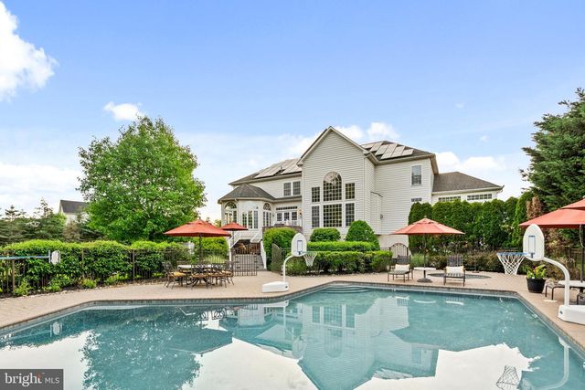 161 PARSONS LN, Newtown, PA 18940