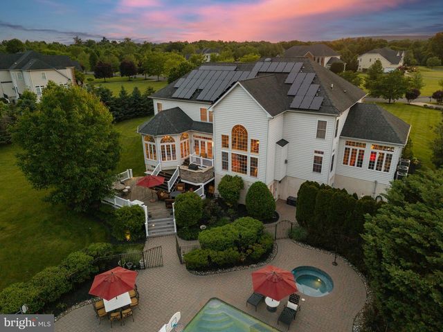 161 PARSONS LN, Newtown, PA 18940