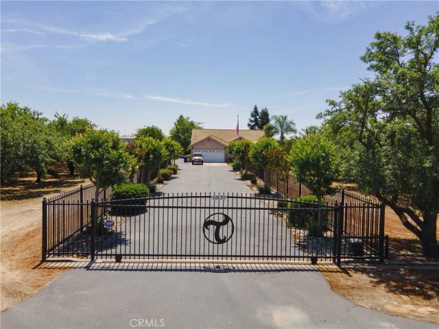 6839 Mercedes Avenue, Winton, CA 95388