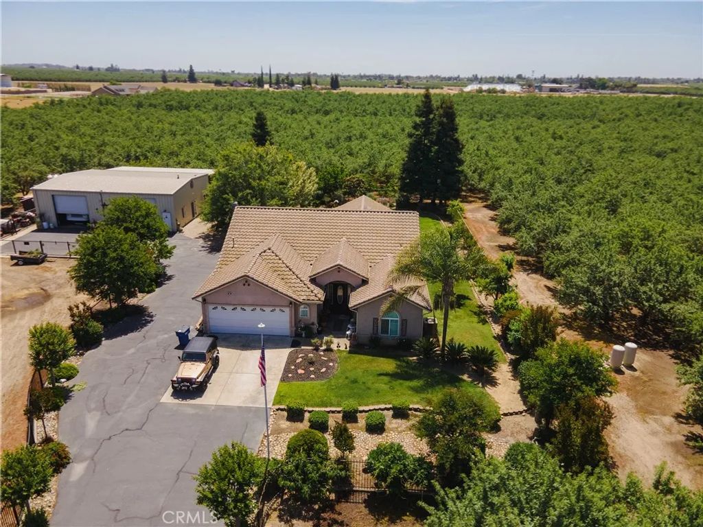 6839 Mercedes Avenue, Winton, CA 95388