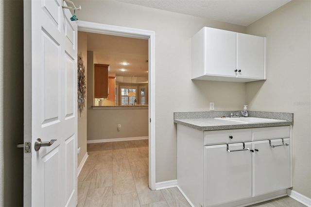 3655 SQUARE WEST LANE 9, Sarasota, FL 34238