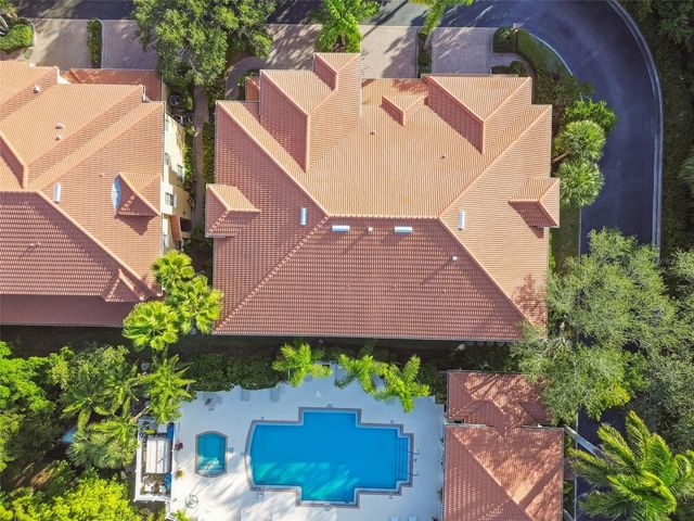 3655 SQUARE WEST LANE 9, Sarasota, FL 34238