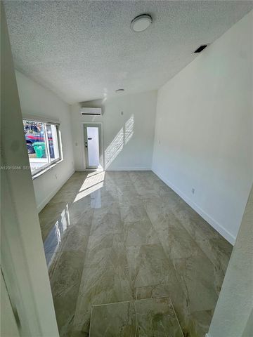 1811 SW 83rd Ave, Miami, FL 33155