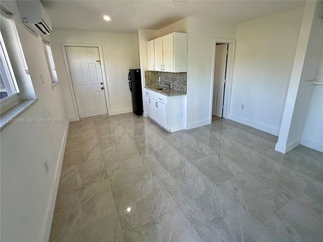 1811 SW 83rd Ave, Miami, FL 33155