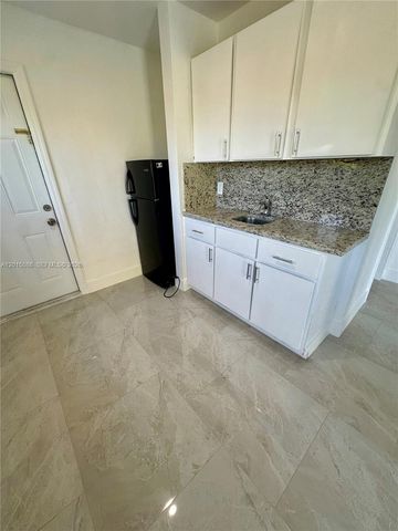 1811 SW 83rd Ave, Miami, FL 33155