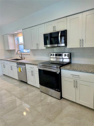 1811 SW 83rd Ave, Miami, FL 33155