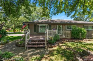 3615 Hazelton Avenue, Rochester Hills, MI 48307