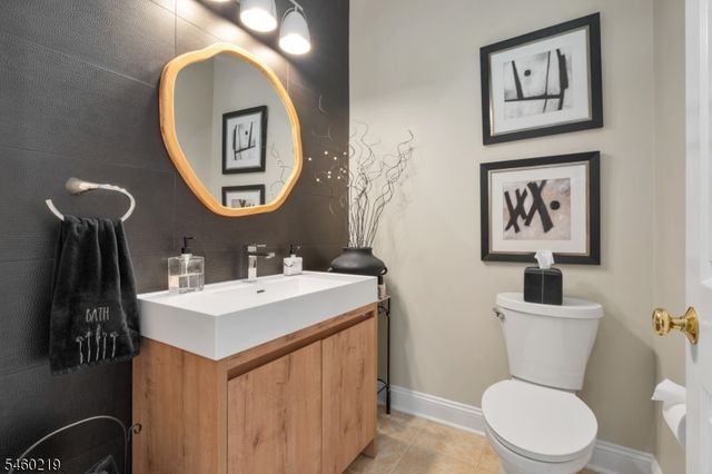 104 Robbins Rd, Branchburg Twp., NJ 08876