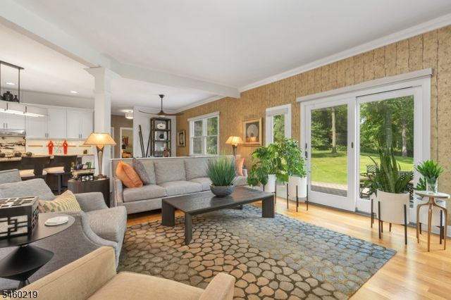 104 Robbins Rd, Branchburg Twp., NJ 08876