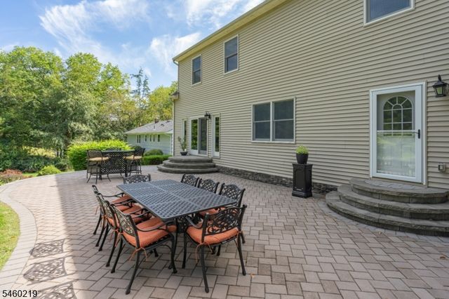104 Robbins Rd, Branchburg Twp., NJ 08876