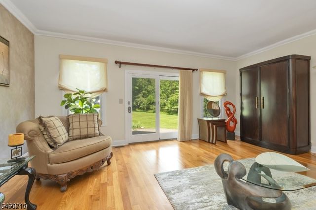 104 Robbins Rd, Branchburg Twp., NJ 08876