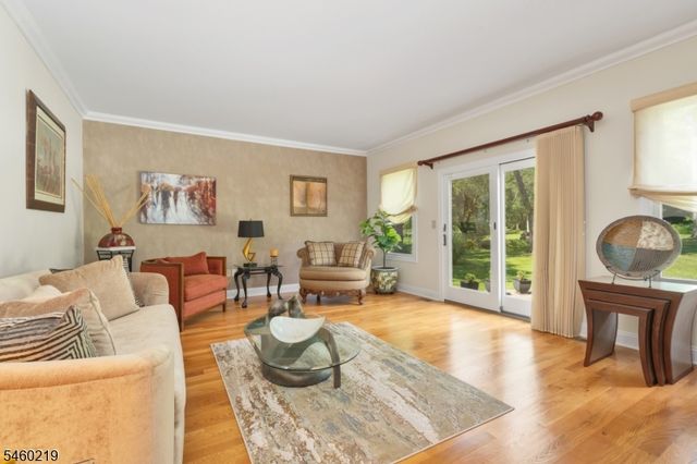 104 Robbins Rd, Branchburg Twp., NJ 08876