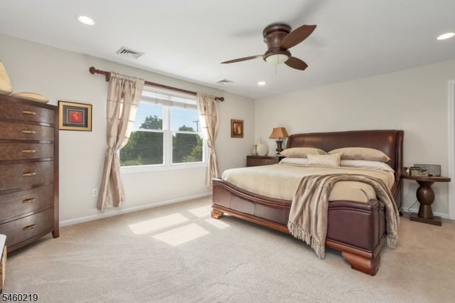 104 Robbins Rd, Branchburg Twp., NJ 08876