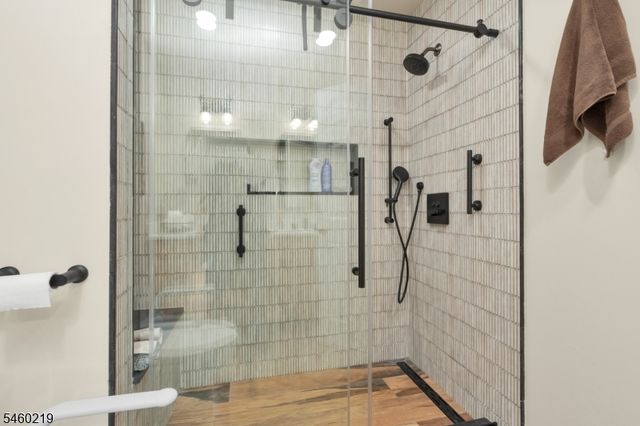 104 Robbins Rd, Branchburg Twp., NJ 08876