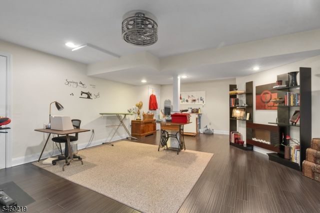 104 Robbins Rd, Branchburg Twp., NJ 08876