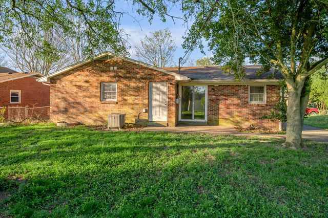 221 Quebec Way, Lexington, KY 40515