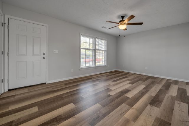 221 Quebec Way, Lexington, KY 40515